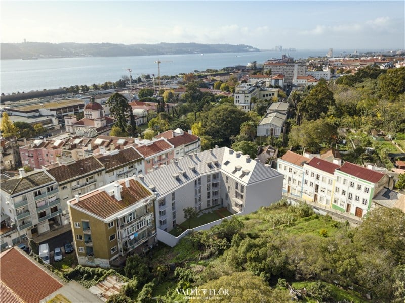 Vente Appartement - Photos Vivastreet T3 132 m2 Balcons Stationnement Alcântara Lisbonne...