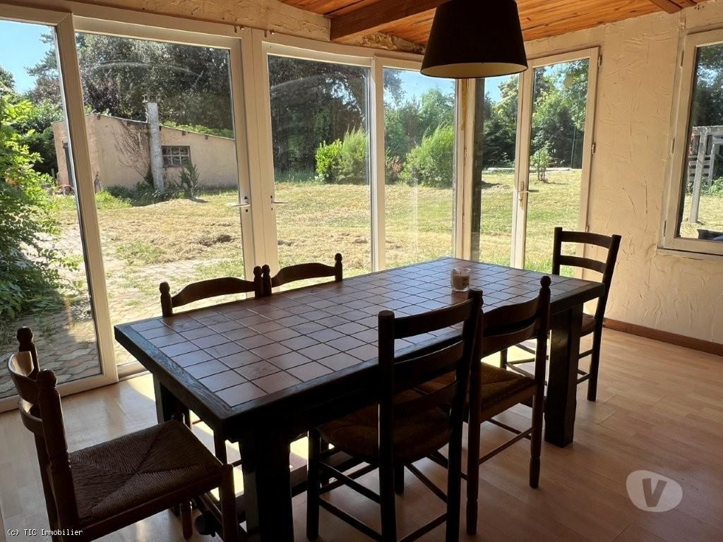 Vente Maison Charente Ruffec - 16700 - Photos Vivastreet Maison Familiale avec 4 Chambres, Jardin, Piscine et...