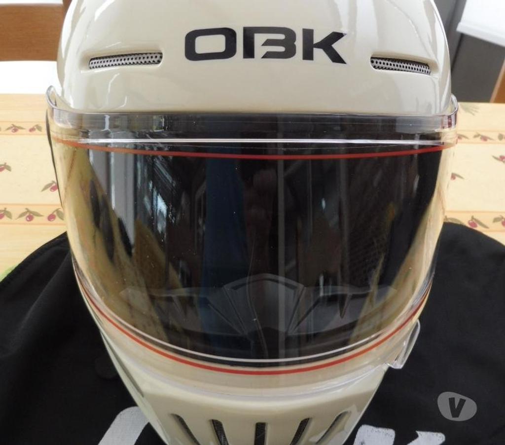 Pièces et services moto Essonne Athis Mons - 91200 - Photos Vivastreet un magnifique casque intégral moto