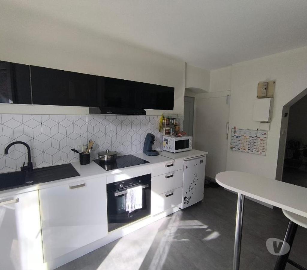 Appartements à vendre Doubs Besancon - 25000 - Photos Vivastreet Charmant appartement T3 refait à neuf à Besançon