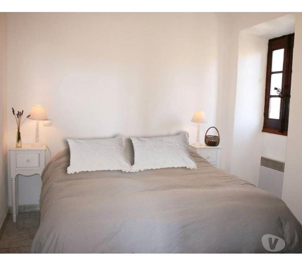 location saisonniere Haute-Corse L'Ile Rousse - 20220 - Photos Vivastreet T3 - Charme d'un village - Plage à 10mn
