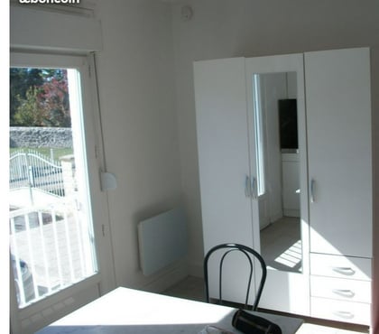 Location appartement meublé Fleurines Oise - Photos Vivastreet STUDETTE PROCHE AEROPORT ROISSY CHARLES DE GAULLES PARKING