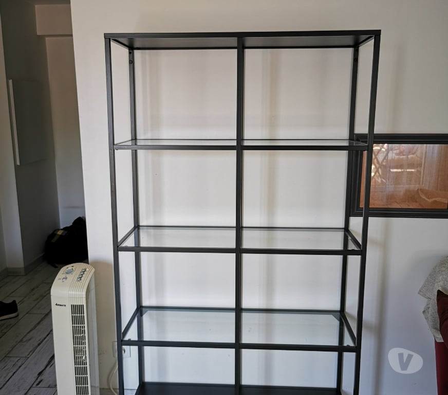 Ameublement & art de la table Essonne Brunoy - 91800 - Photos Vivastreet Je vends une bibliothèque IKEA en métal et verre