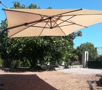Parasol déporté