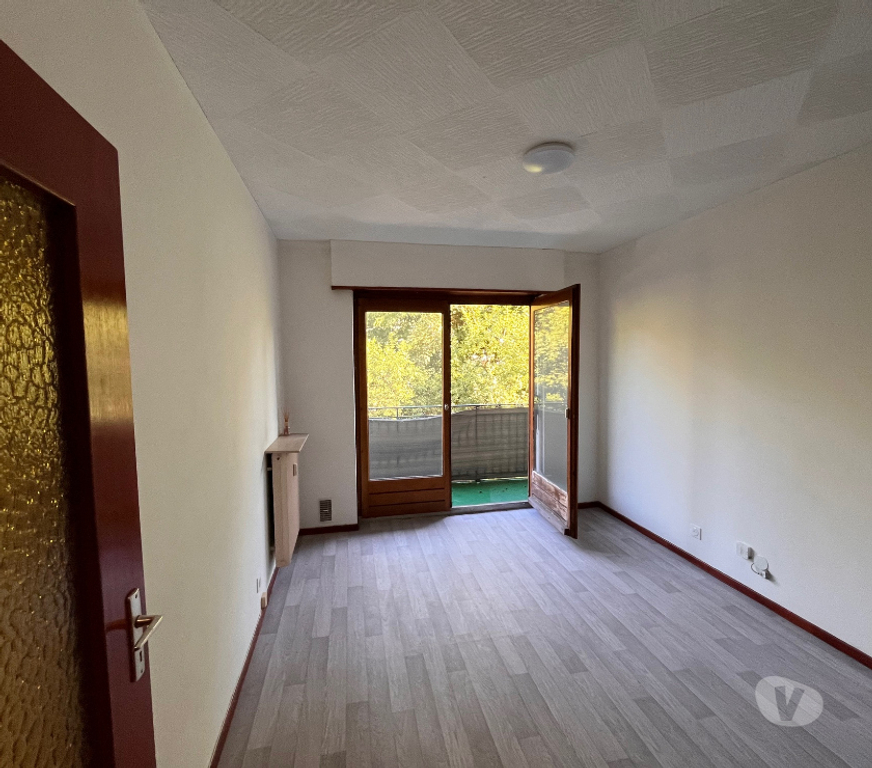 Location appartement Moselle Forbach - Photos Vivastreet Centre T2 35m2 334€+150€ avance charges+chauffages+eau