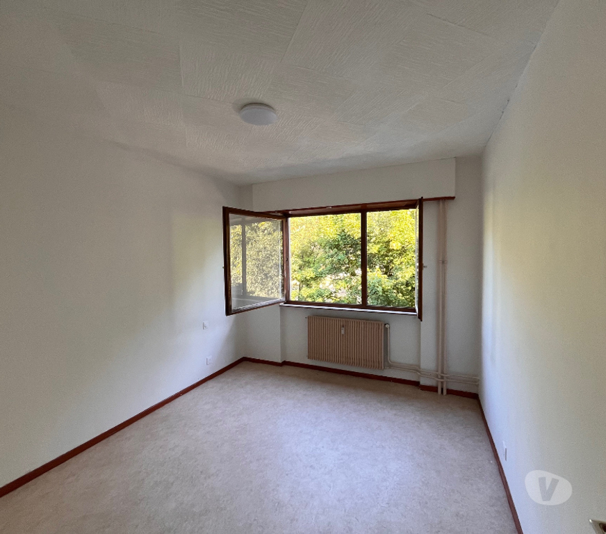 Location appartement Moselle Forbach - Photos Vivastreet Centre T2 35m2 334€+150€ avance charges+chauffages+eau
