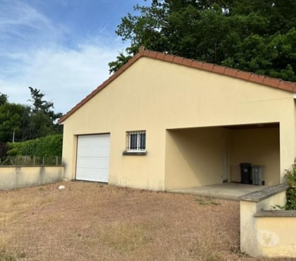 Location maison Crevant Laveine Puy-de-Dôme - Photos Vivastreet MAISON T4 AVEC TERRAIN ET GARAGE