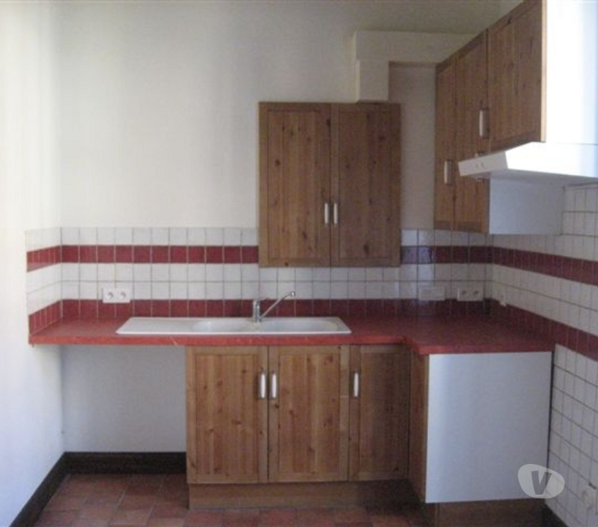 Location maison Sarthe La Chapelle Huon - 72310 - Photos Vivastreet Logement T3 dans ancien presbytère