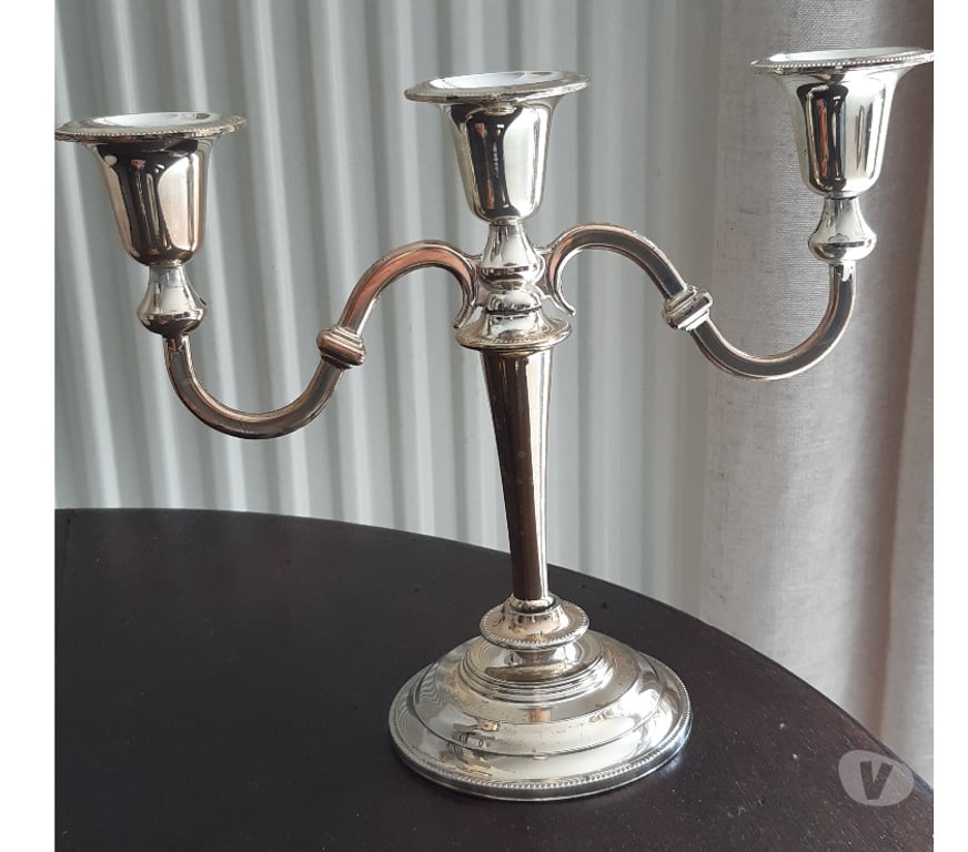 Décoration - art Yvelines Maurepas - 78310 - Photos Vivastreet Chandelier argenté HBC Made in England