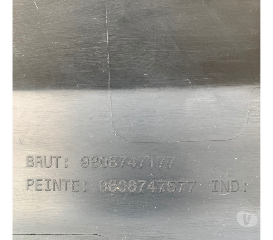 Equipements utilitaire Essonne Bievres - 91570 - Photos Vivastreet Moulure de porte avant gauche 9808747177