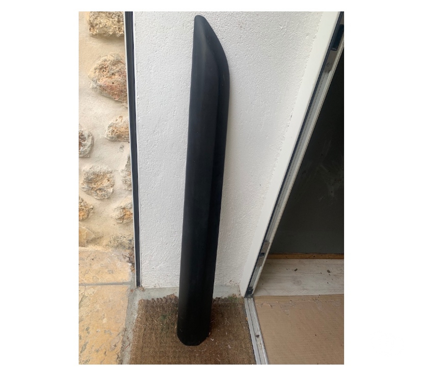 Equipements utilitaire Essonne Bievres - 91570 - Photos Vivastreet Moulure de porte avant gauche 9808747177