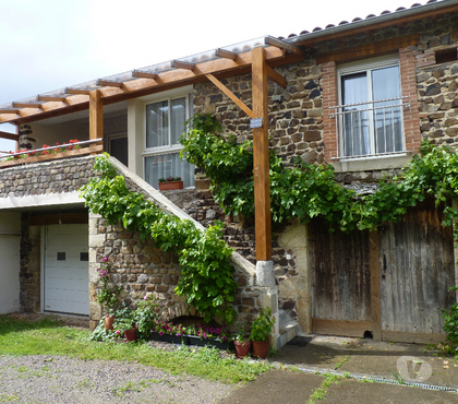 Locations de vacances St Julien de Coppel Puy-de-Dôme - Photos Vivastreet Gîte Auvergne 5 pers Dispo du 30 07 au 6 aôut: soldée