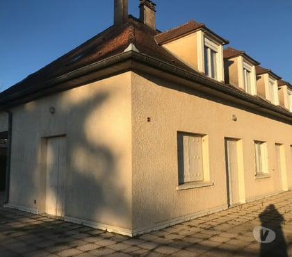 Achat maison Gourdon Lot - Photos Vivastreet MAISON COMPRENANT 3 LOGEMENTS SUR 2 NIVEAUX TERRASSE 300 m2