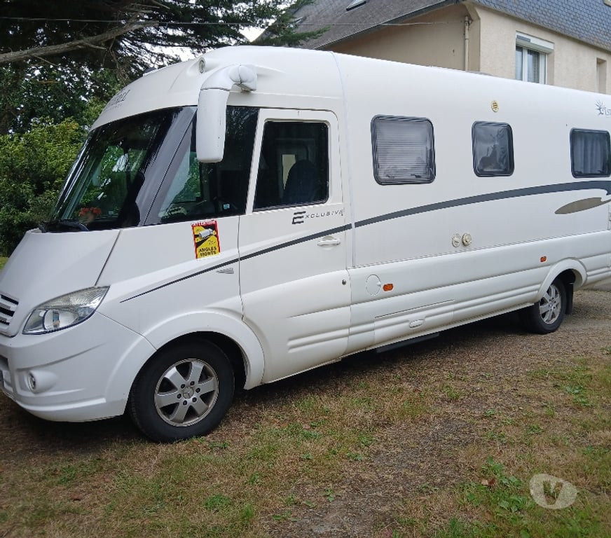 Camping car occasion Côtes-d'Armor Lanvollon - 22290 - Photos Vivastreet CAMPING CAR INTEGRAL ESTEREL EXCLUSIVE 43