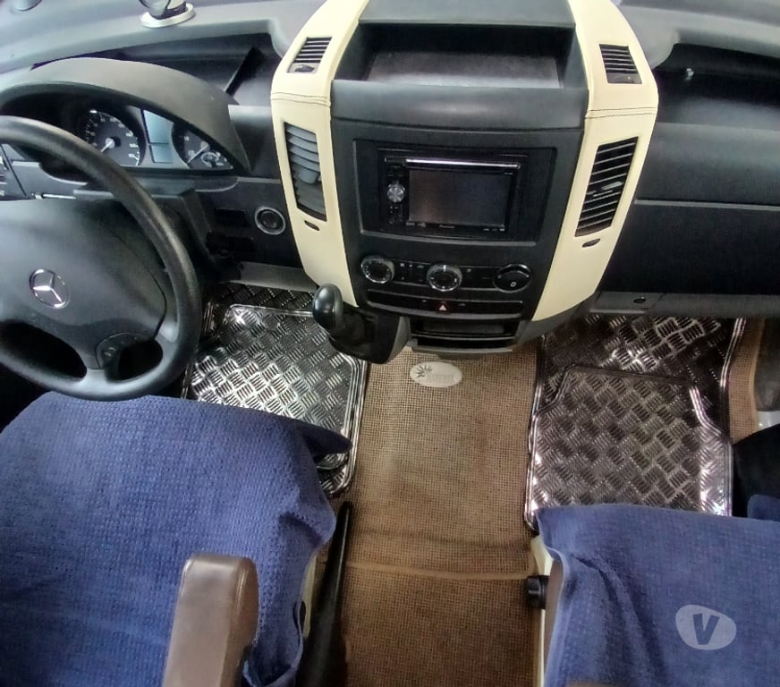 Camping car occasion Côtes-d'Armor Lanvollon - 22290 - Photos Vivastreet CAMPING CAR INTEGRAL ESTEREL EXCLUSIVE 43