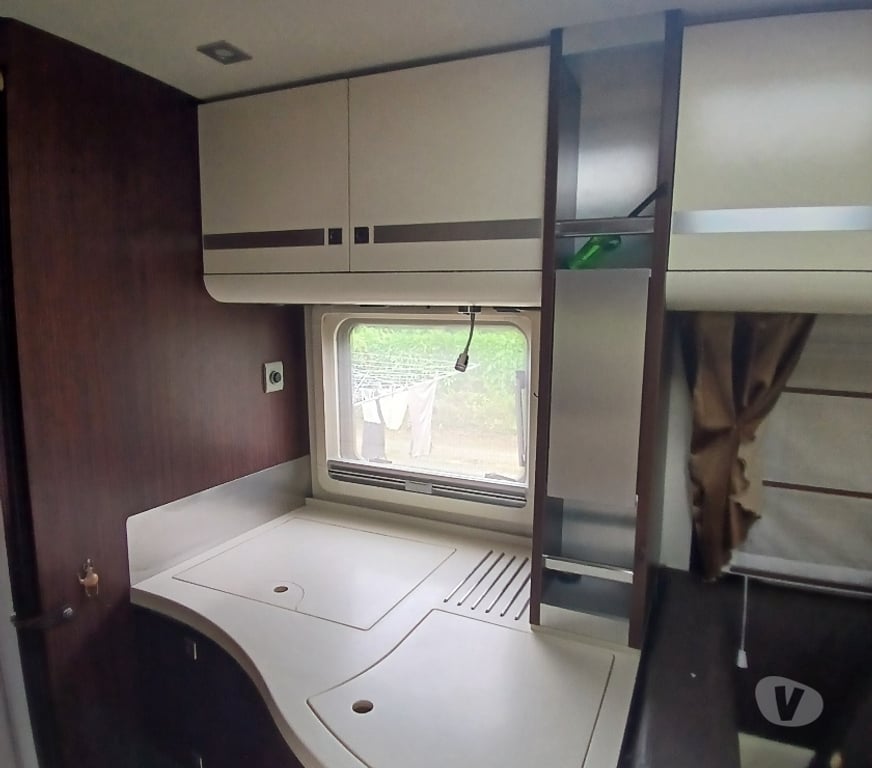 Camping car occasion Côtes-d'Armor Lanvollon - 22290 - Photos Vivastreet CAMPING CAR INTEGRAL ESTEREL EXCLUSIVE 43