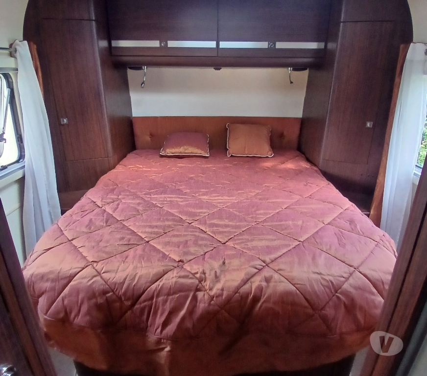 Camping car occasion Côtes-d'Armor Lanvollon - 22290 - Photos Vivastreet CAMPING CAR INTEGRAL ESTEREL EXCLUSIVE 43