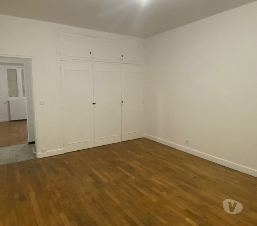 Vente Immeuble Lot Gourdon - 46300 - Photos Vivastreet MAISON COMPRENANT 3 LOGEMENTS SUR 2 NIVEAUX