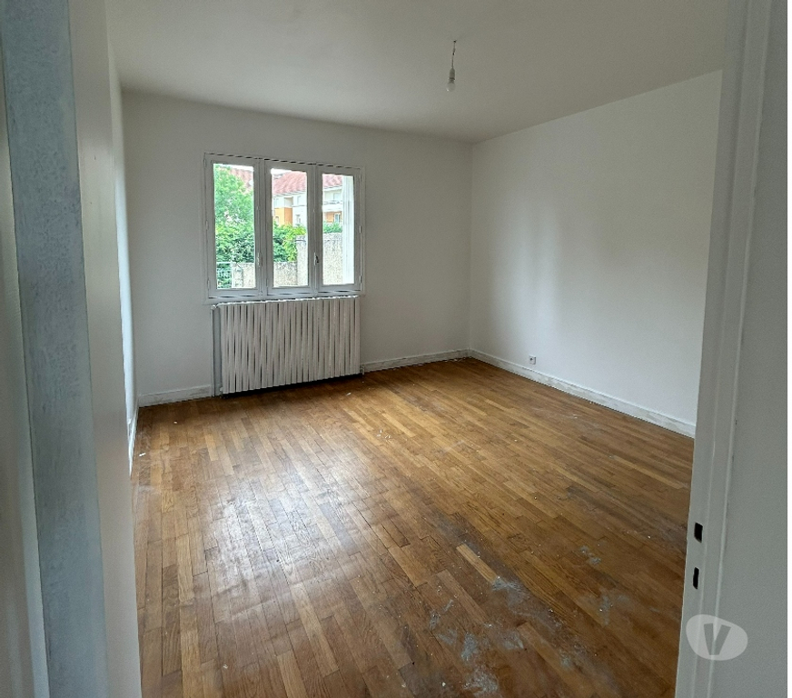 Vente Immeuble Lot Gourdon - 46300 - Photos Vivastreet MAISON COMPRENANT 3 LOGEMENTS SUR 2 NIVEAUX