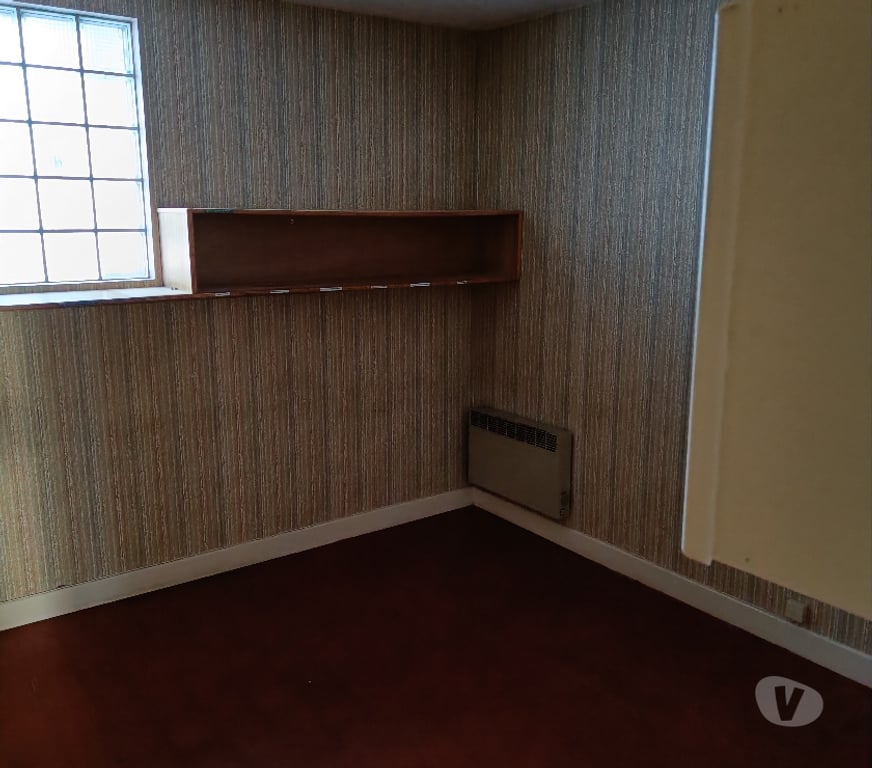Vente Immeuble Cher Preveranges - 18370 - Photos Vivastreet bureaux transformables en habitation