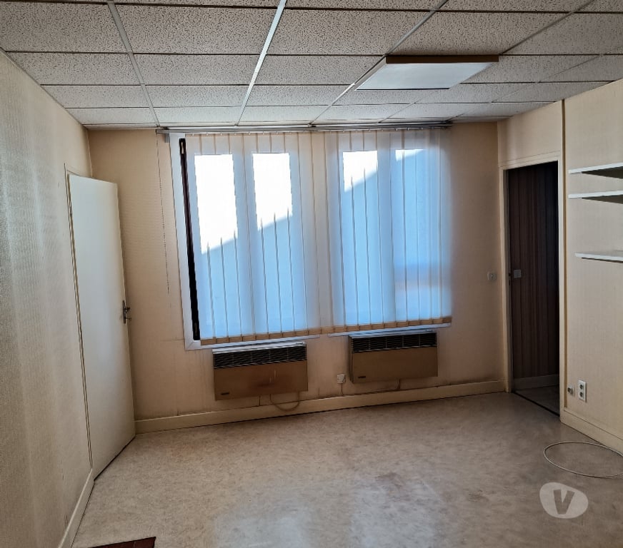 Vente Immeuble Cher Preveranges - 18370 - Photos Vivastreet bureaux transformables en habitation