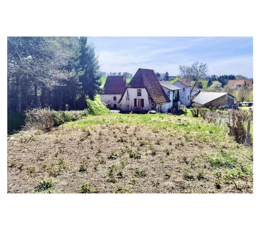 Vente Maison Cantal Omps - 15290 - Photos Vivastreet Maison à rénover avec beau potentiel