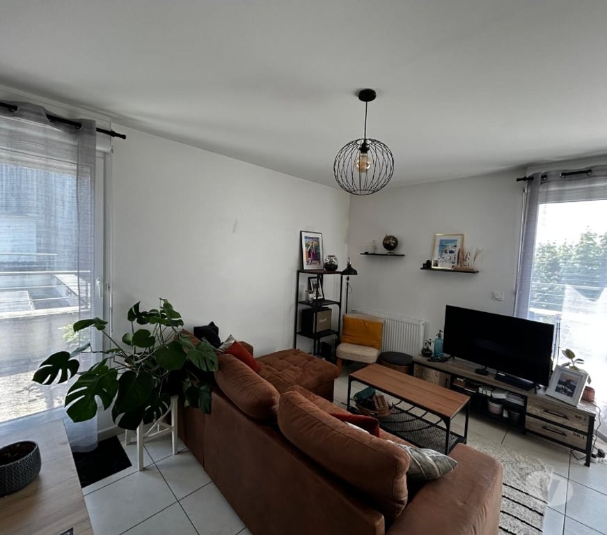 Appartements à vendre Indre-et-Loire Tours - Photos Vivastreet Appartement T3 avec 2 terrasses et parking