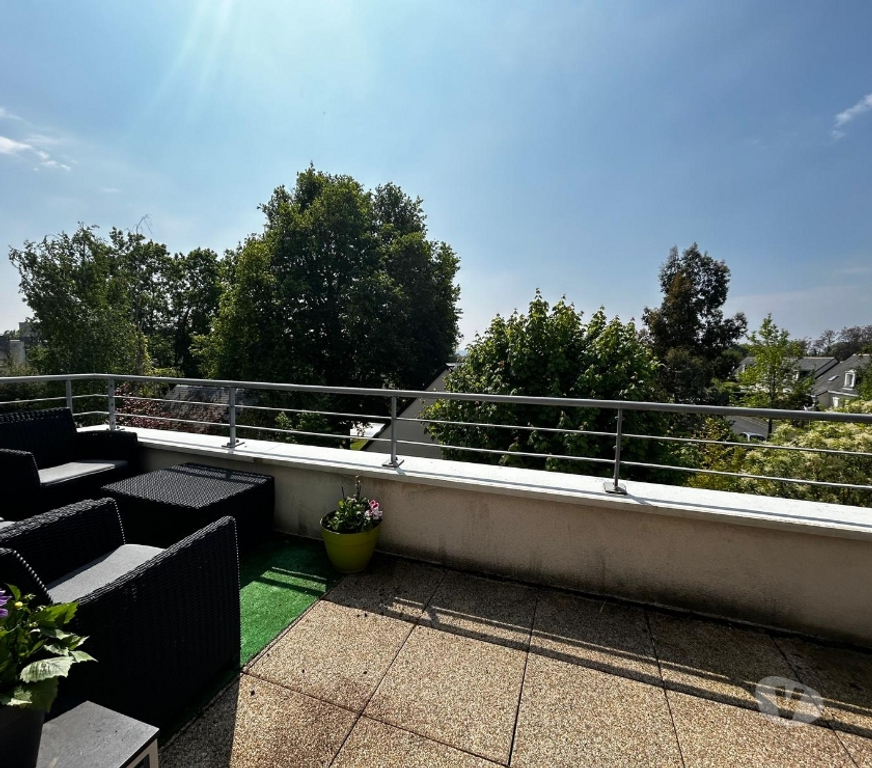 Appartements à vendre Indre-et-Loire Tours - Photos Vivastreet Appartement T3 avec 2 terrasses et parking