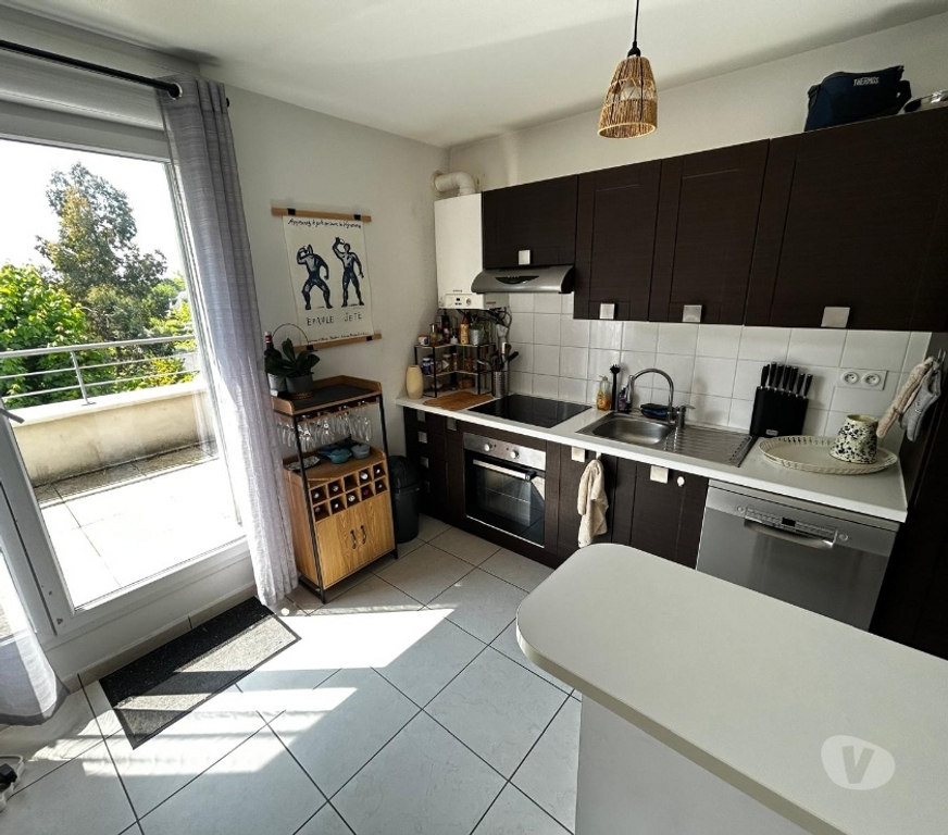 Appartements à vendre Indre-et-Loire Tours - Photos Vivastreet Appartement T3 avec 2 terrasses et parking