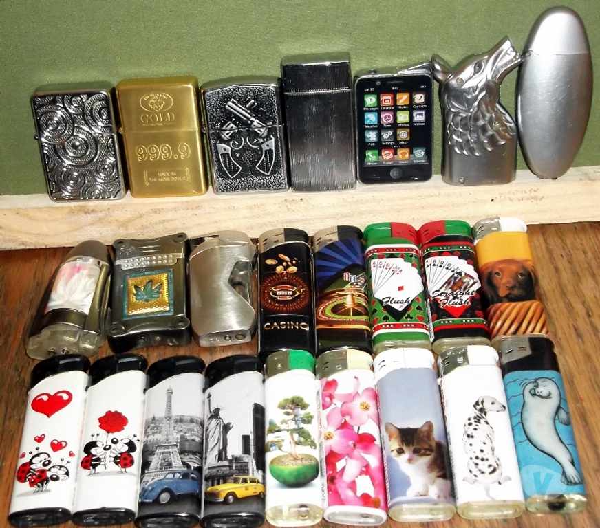 Collection Nord Wattrelos - 59150 - Photos Vivastreet gros lot pour revente braderie brocante.