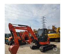 Mini-pelle Kubota U55-4 2023 5 tonnes État NEUF 727h