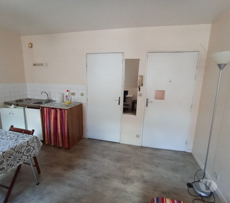 Appartement meublé Seine-Maritime Rouen - Photos Vivastreet STUDIO MEUBLE + PARKING S S