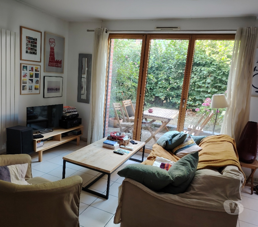 Appartements à vendre Seine-Saint-Denis Montreuil - 93100 - Photos Vivastreet APPARTEMENT TRIPLEX DE 115 M2 + 60 M2 DE JARDIN - MAIRIE DE
