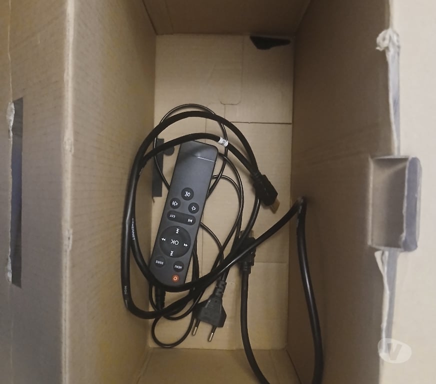 Photo - Video - Son Seine-et-Marne Chelles - 77500 - Photos Vivastreet Vend Vidéoprojecteur et sont equipement