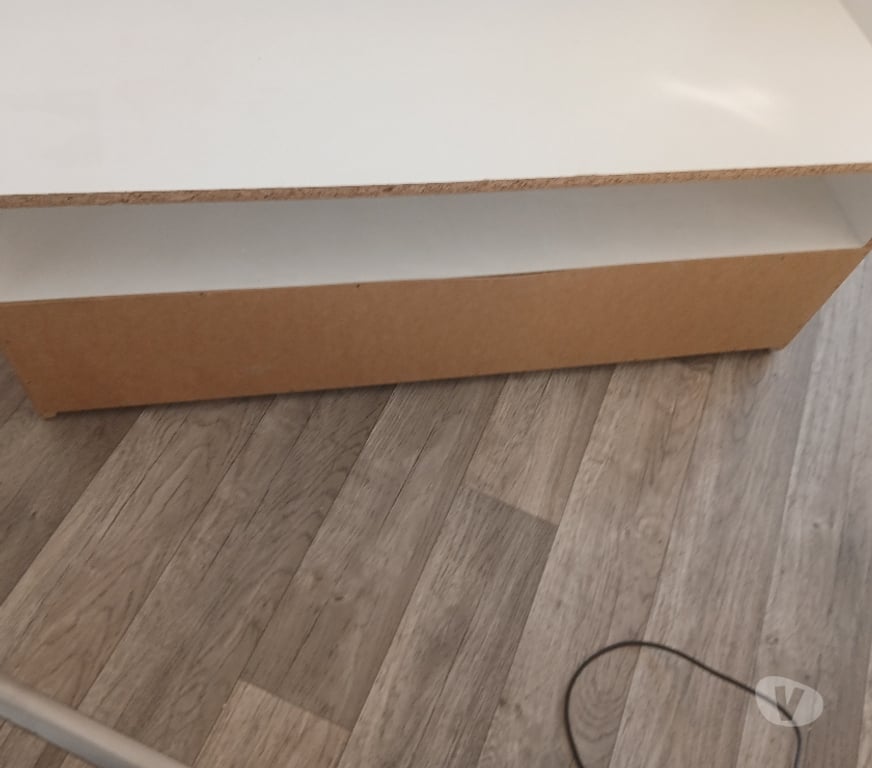 Ameublement & art de la table Seine-et-Marne Chelles - 77500 - Photos Vivastreet Vend meuble tv bas