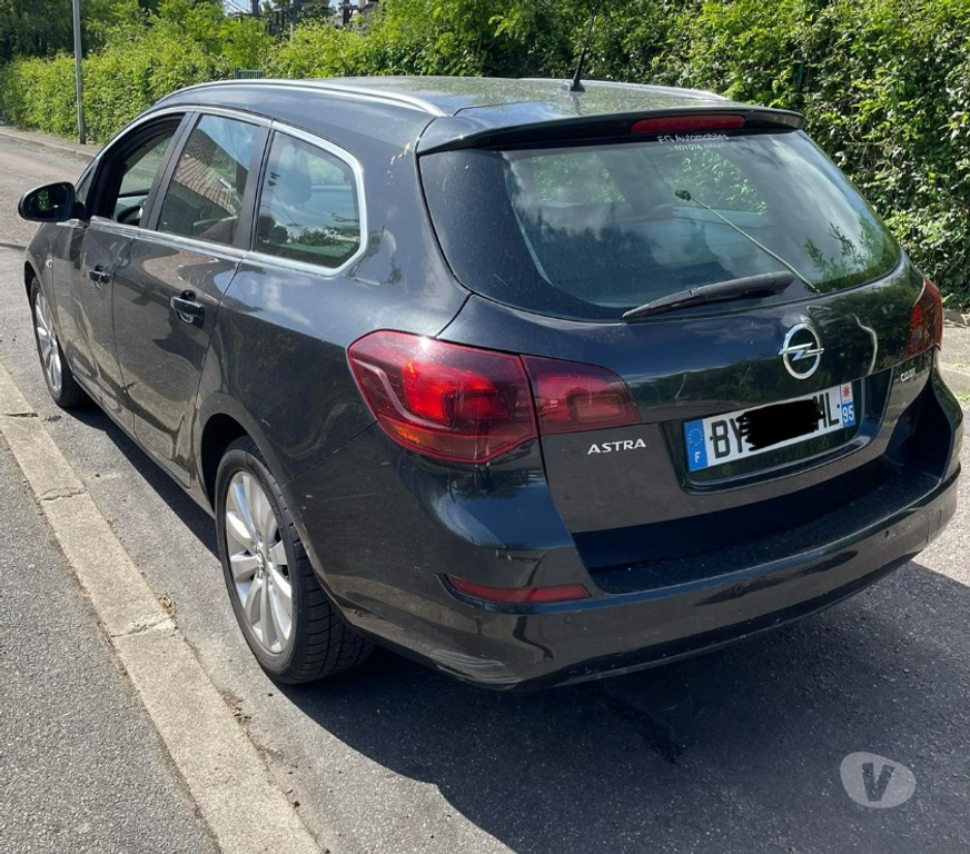 Voiture d'occasion Seine-Saint-Denis Villemomble - 93250 - Photos Vivastreet Opel Astra 1.7 CDTI 110CV