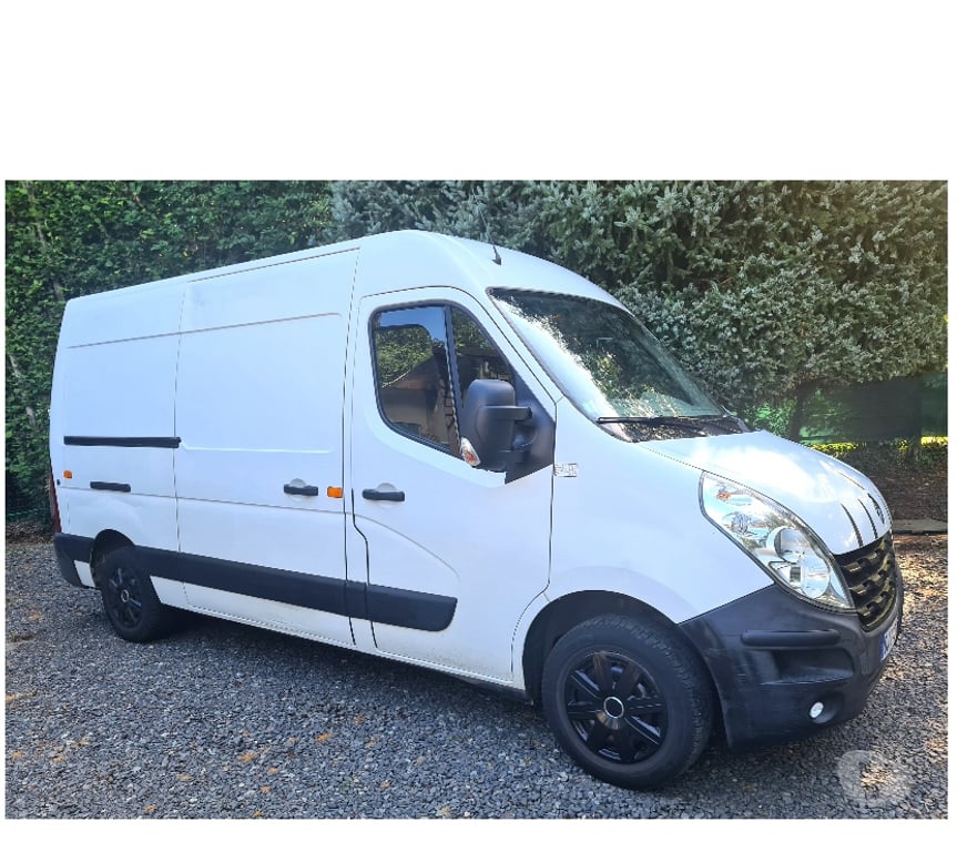 Véhicules commerciaux & utilitaires d'occasion Puy-de-Dôme Aydat - 63970 - Photos Vivastreet Renault Master III 2.3L DCi 125 - L2H2 - Crit' Air 2