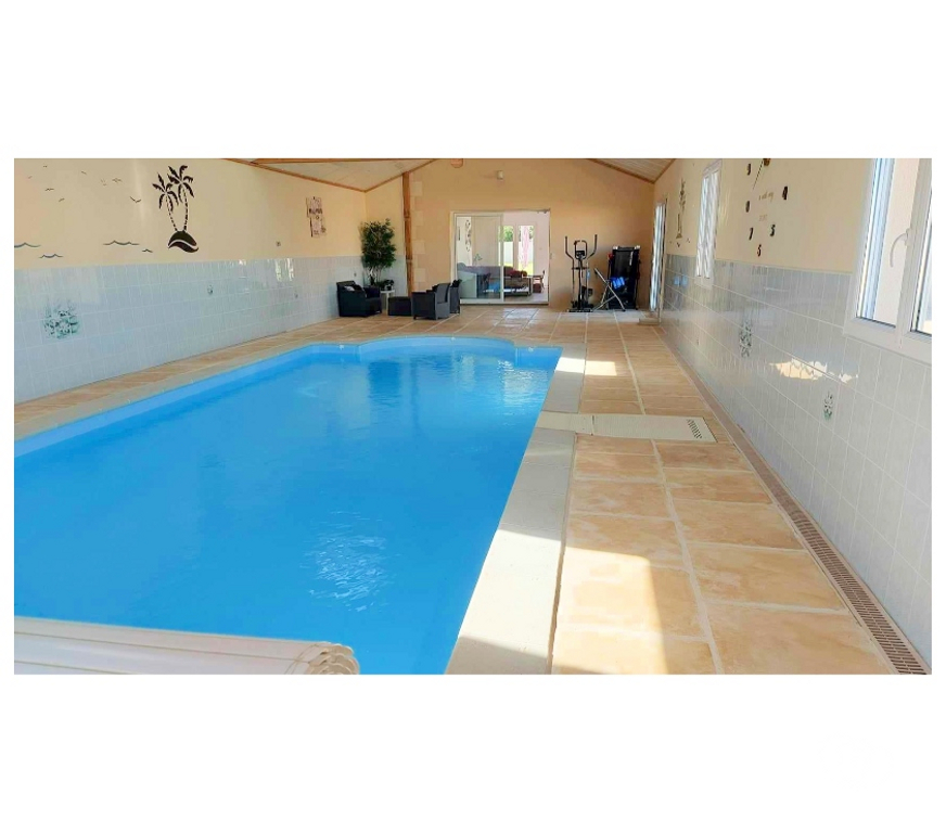 Vente Maison Deux-Sèvres Rom - 79120 - Photos Vivastreet Maison Villa 2008 de 240m2 +120m2 espace Piscine Intétieure