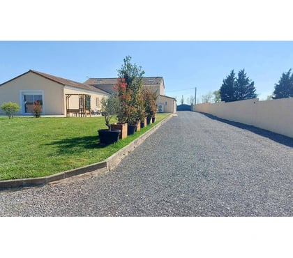 Achat maison Rom Deux-Sèvres - Photos Vivastreet Maison Villa 2008 de 240m2 +120m2 espace Piscine Intétieure