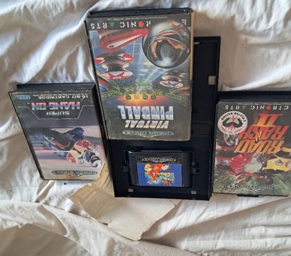 Jeux vidéo - consoles Hoenheim Bas-Rhin - Photos Vivastreet 4 jeux console sega méga drive