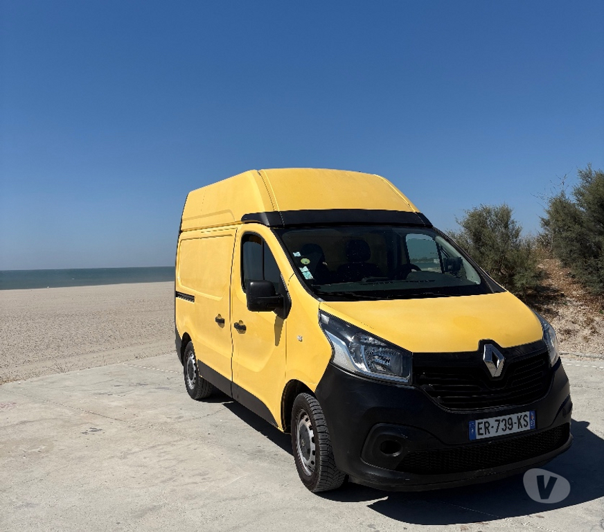 Louer un véhicule Bouches-du-Rhône Fos sur Mer - 13270 - Photos Vivastreet Renault trafic surélever