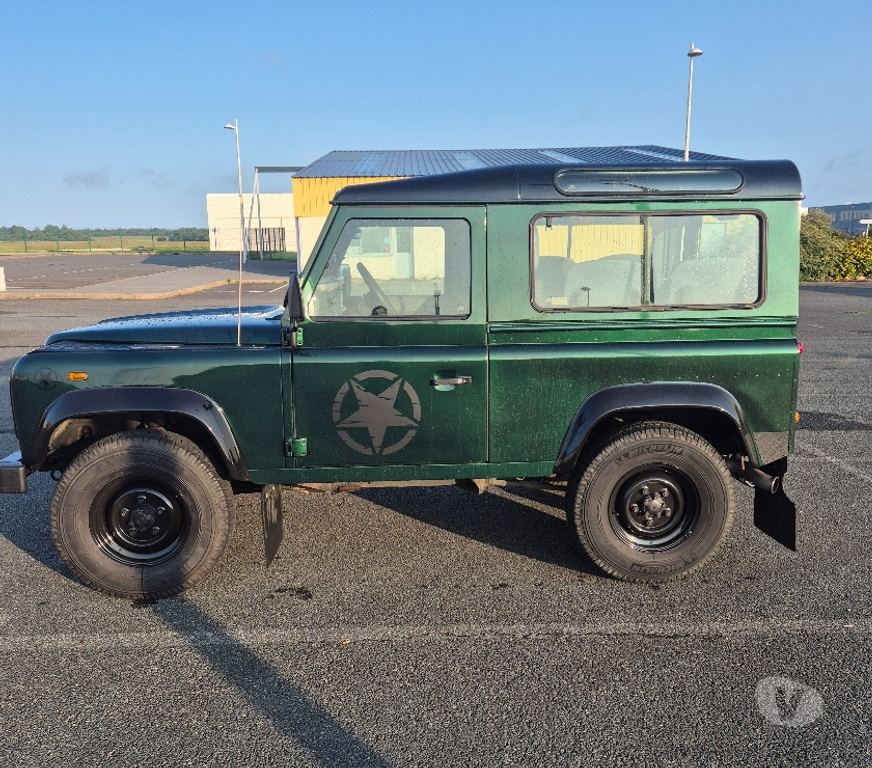 Voiture d'occasion Côtes-d'Armor Lannion - Photos Vivastreet Land rover defender td5