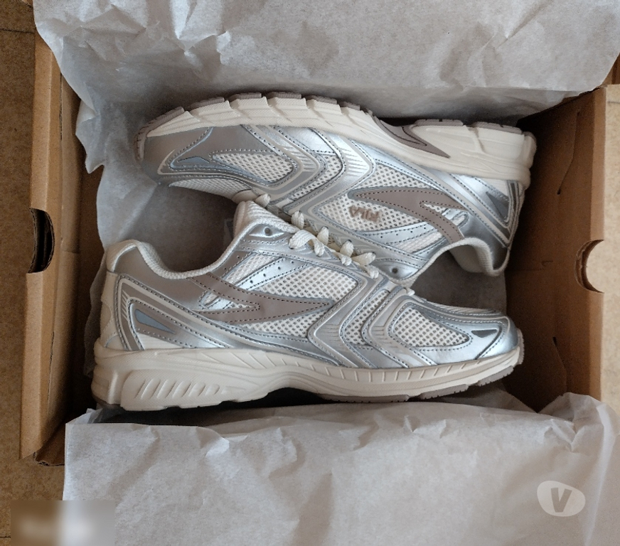 Chaussures Nord Thiant - 59224 - Photos Vivastreet FILA Ray Tracer Femme 38 1 2