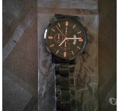 Montres occasion Henin Beaumont Pas-de-Calais - Photos Vivastreet Belle montre neuve et pile neuve