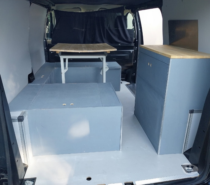 Véhicules commerciaux & utilitaires d'occasion Deux-Sèvres Bessines - 79000 - Photos Vivastreet Peugeot expert 2019 prmium Pack