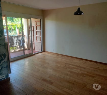 Appartement a louer Salon de Provence Bouches-du-Rhône - Photos Vivastreet F2 - 55 m² avec terrasse, garage à Salon-de-Provence
