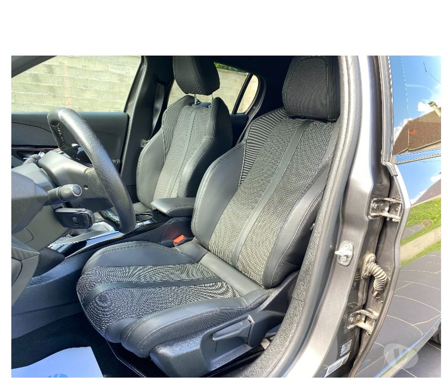 Voiture d'occasion Oise Nogent sur Oise - 60180 - Photos Vivastreet PEUGEOT 208 GT 100 CH S&S BVM6 AN 05 2023 23200 KM