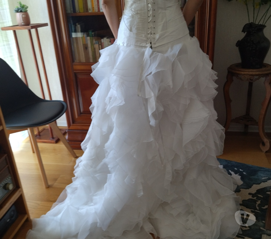 Vêtements occasion Puy-de-Dôme Clermont Ferrand - Photos Vivastreet Robe de mariée blanche Cymbeline