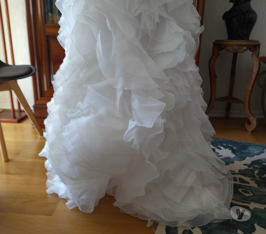 Vêtements occasion Puy-de-Dôme Clermont Ferrand - Photos Vivastreet Robe de mariée blanche Cymbeline