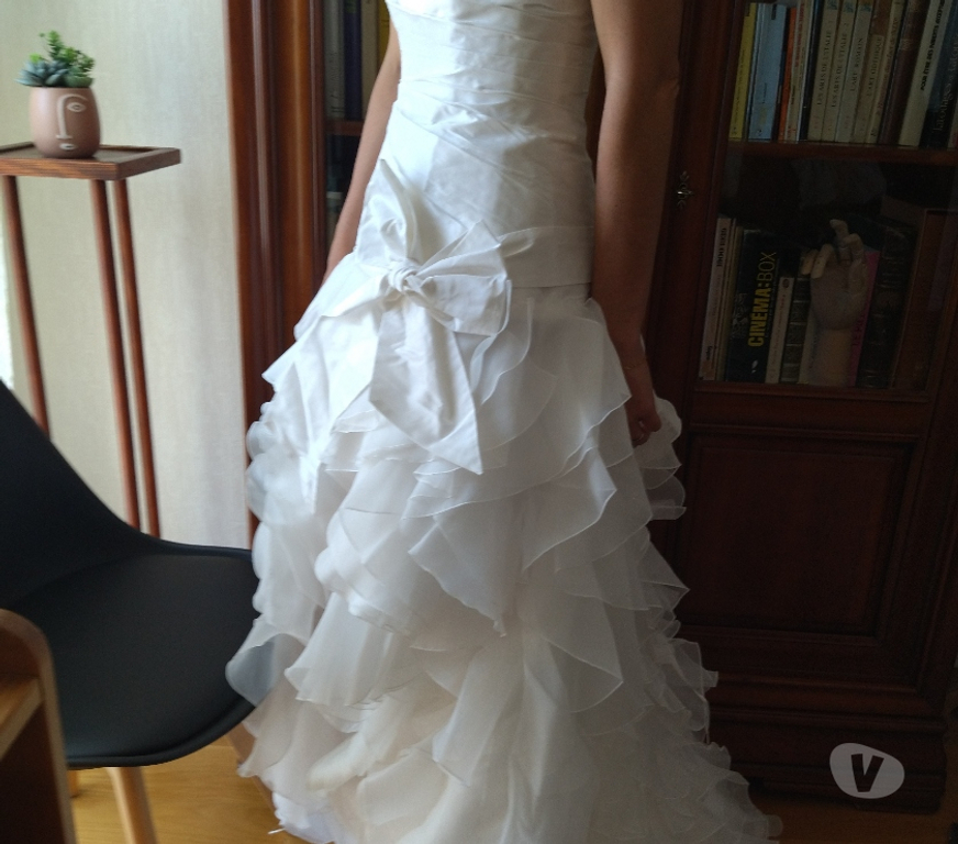 Vêtements occasion Puy-de-Dôme Clermont Ferrand - Photos Vivastreet Robe de mariée blanche Cymbeline